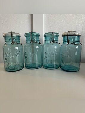 VTG 4 Set Ball Mason Ideal Glass Jars Wire Bale Aqua Blue Quart Lid Selco Surety
